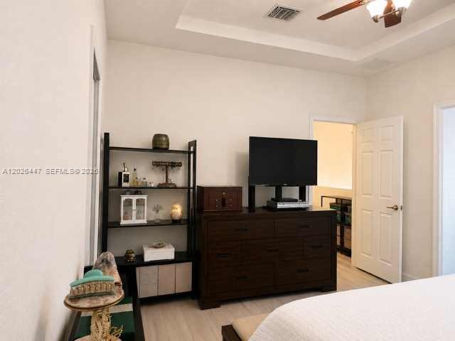 KENDALL BREEZE SOUTH - Residential
