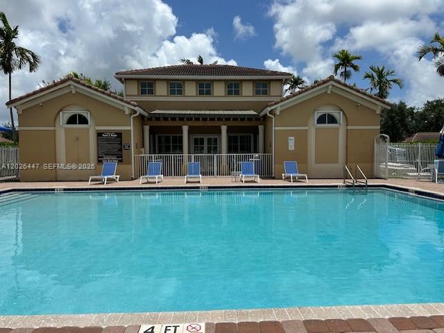 KENDALL BREEZE SOUTH - Residential