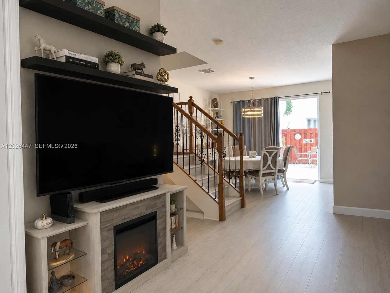 KENDALL BREEZE SOUTH - Residential