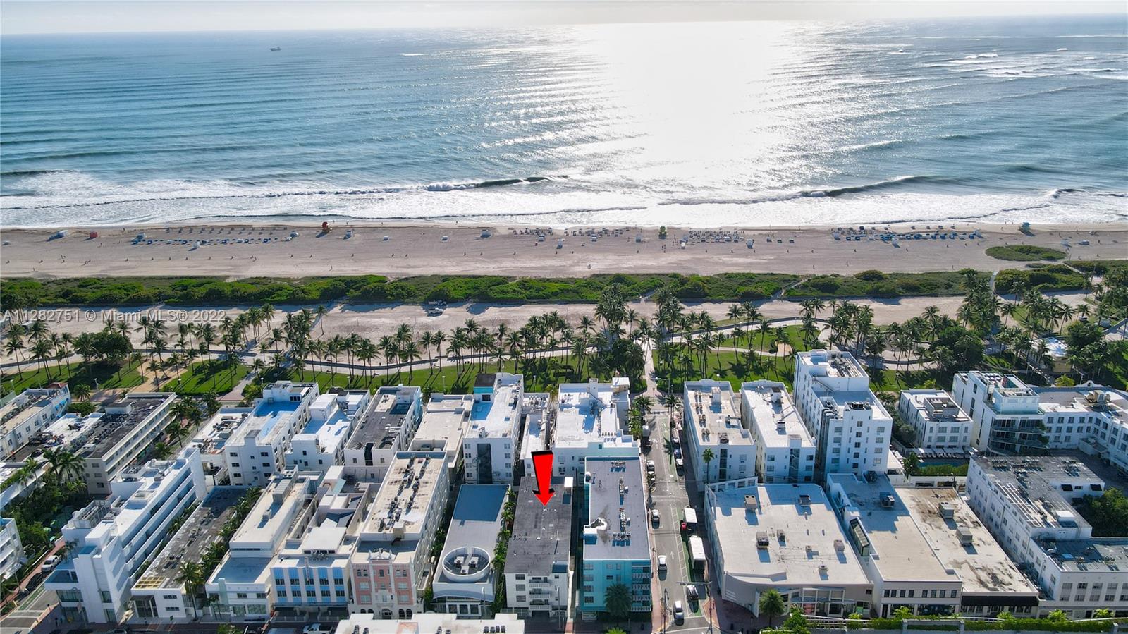 AIRBNB ALLOWED !!! RENOVATED 1 BEDROOM 1 BATH IN THE HEART OF SOUTH  BEACH READY TO START GENERATING MONEY ! 1 PARKING SPOT ASSIGNED !