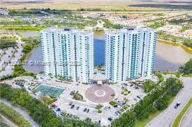 2/2 spacious apartment with breathtaking views! Unit features a modern kitchen, contemporary cabinetry, stainless steel appliances!! Resort a-like amenities: bbq area, pool, gym, party room. Excellent location next to Sawgrass mills mall and close to main highways.