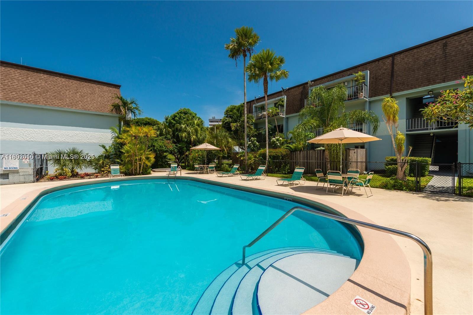 WOODSIDE IN KENDALL CONDO - Residential