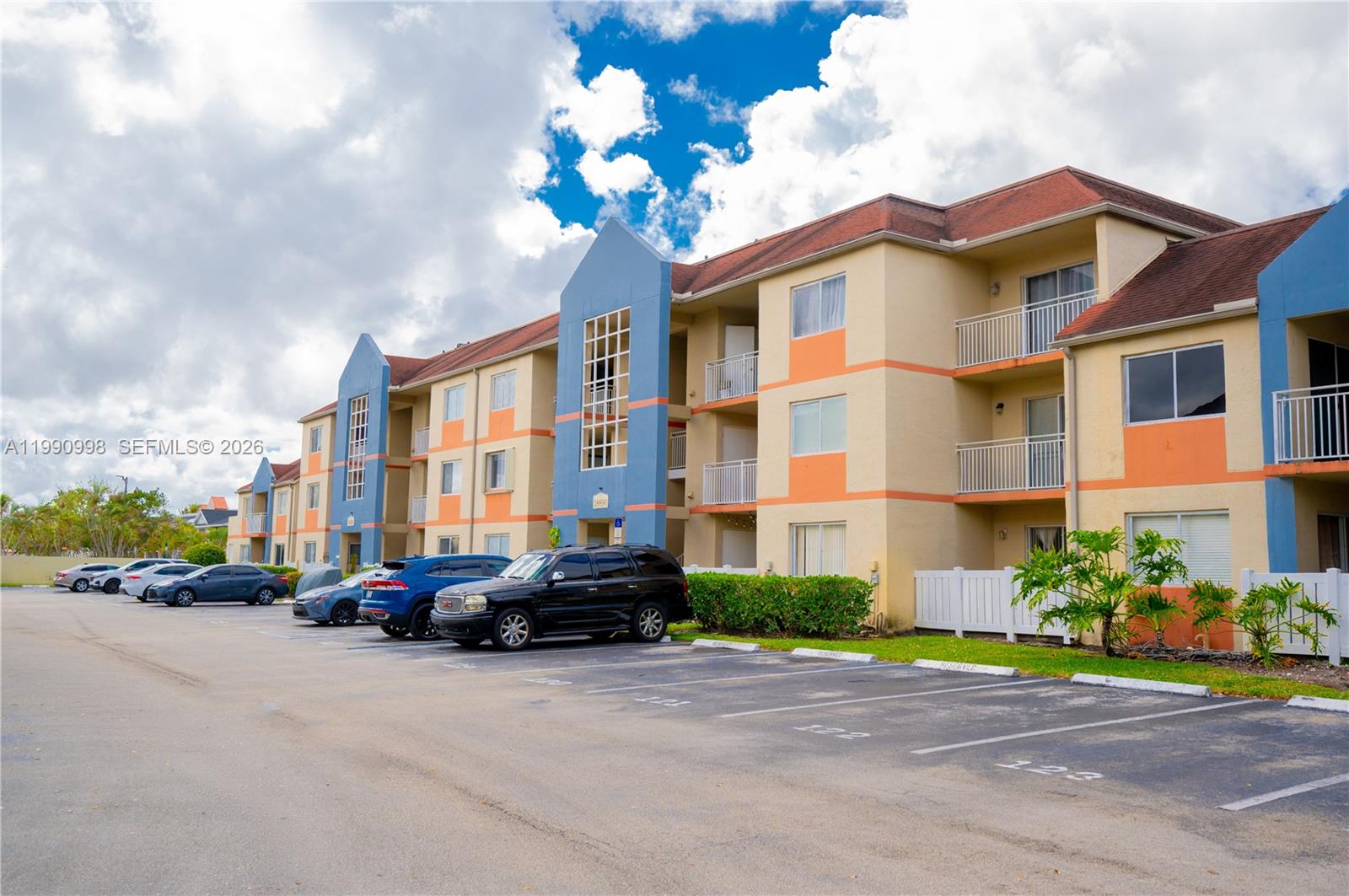 Beautiful and well-maintained condo in Hialeah. This unit features a functional layout with plenty of natural light and comfortable living spaces. Conveniently located near major highways, shopping centers, restaurants, and schools. Ideal for first-time buyers or investors. Easy to show.