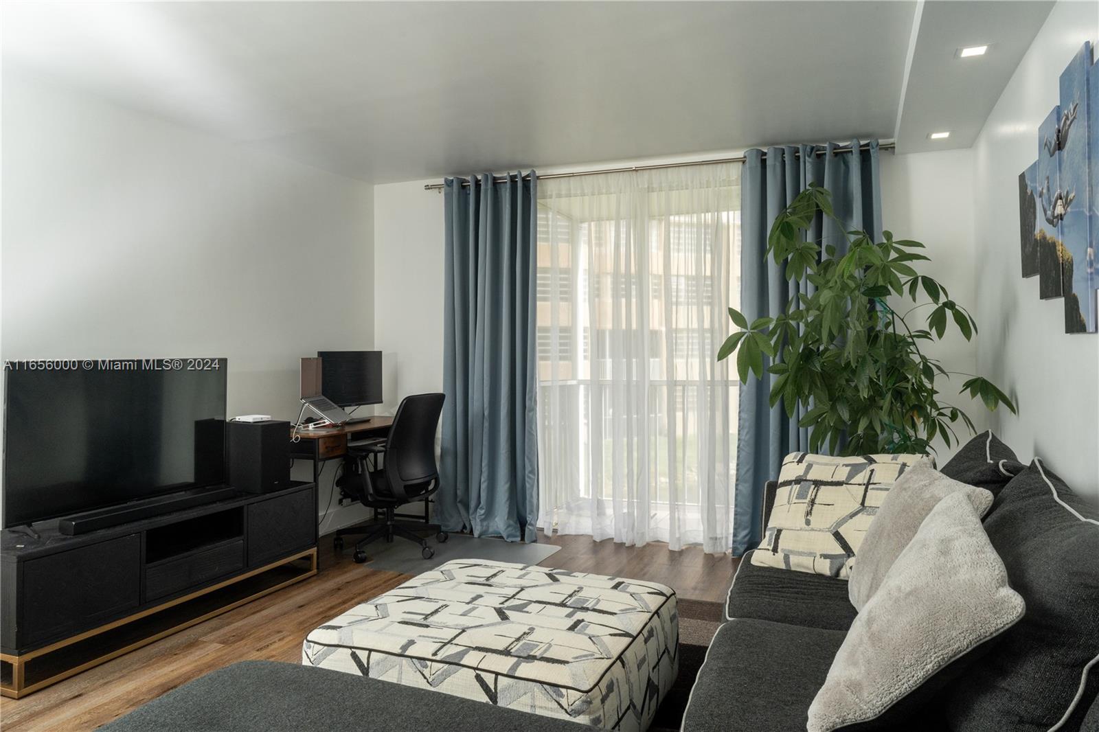 JADE WINDS GRP EASTER LIL - Residential