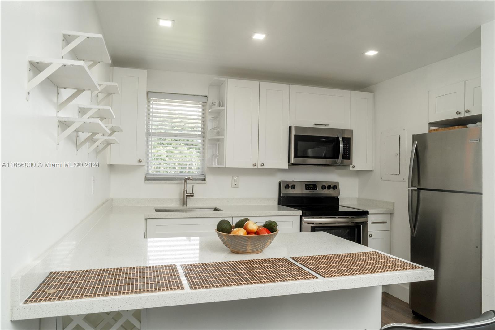 JADE WINDS GRP EASTER LIL - Residential
