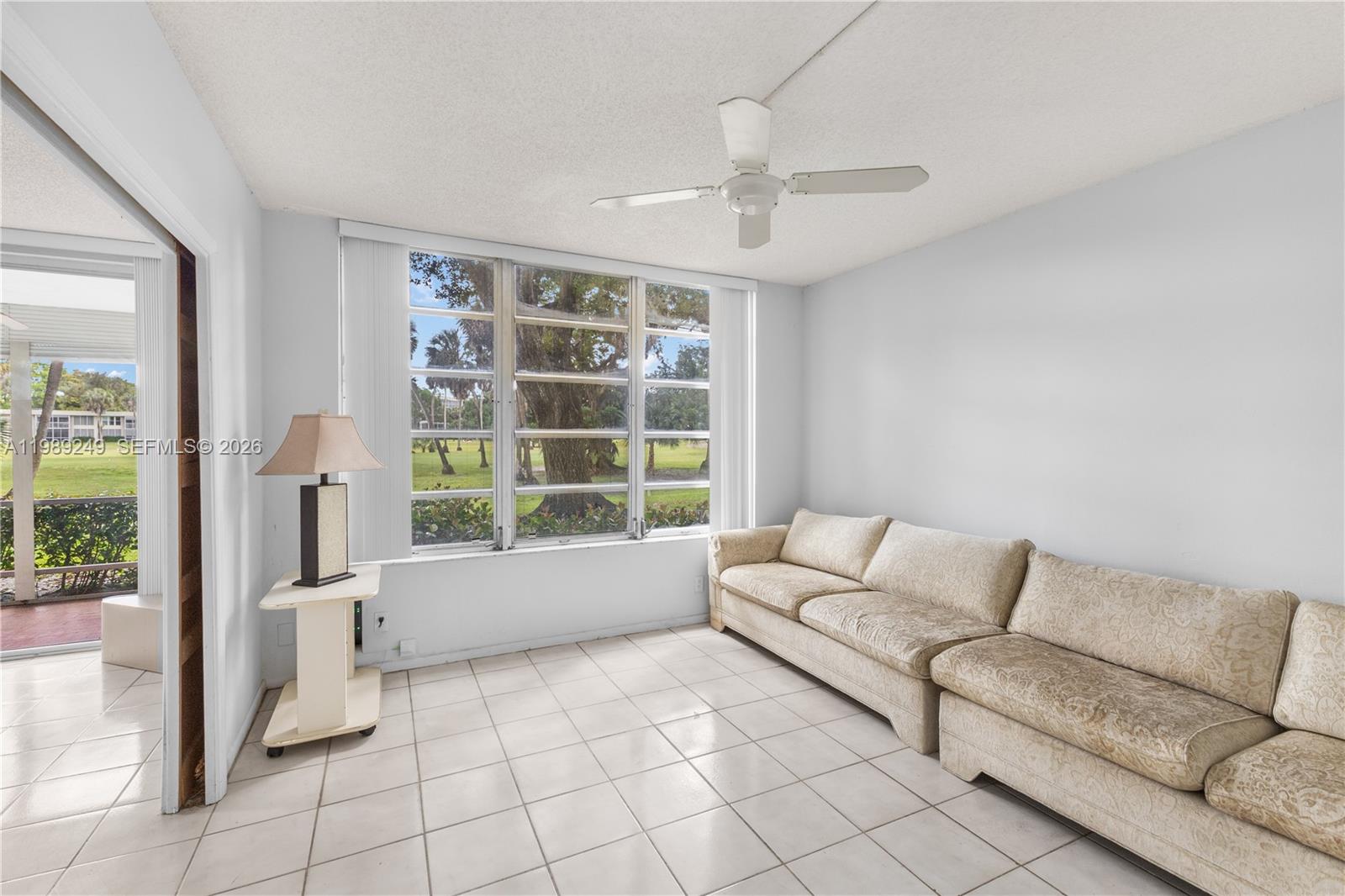 NO 124 PALM-AIRE COUNTRY - Residential