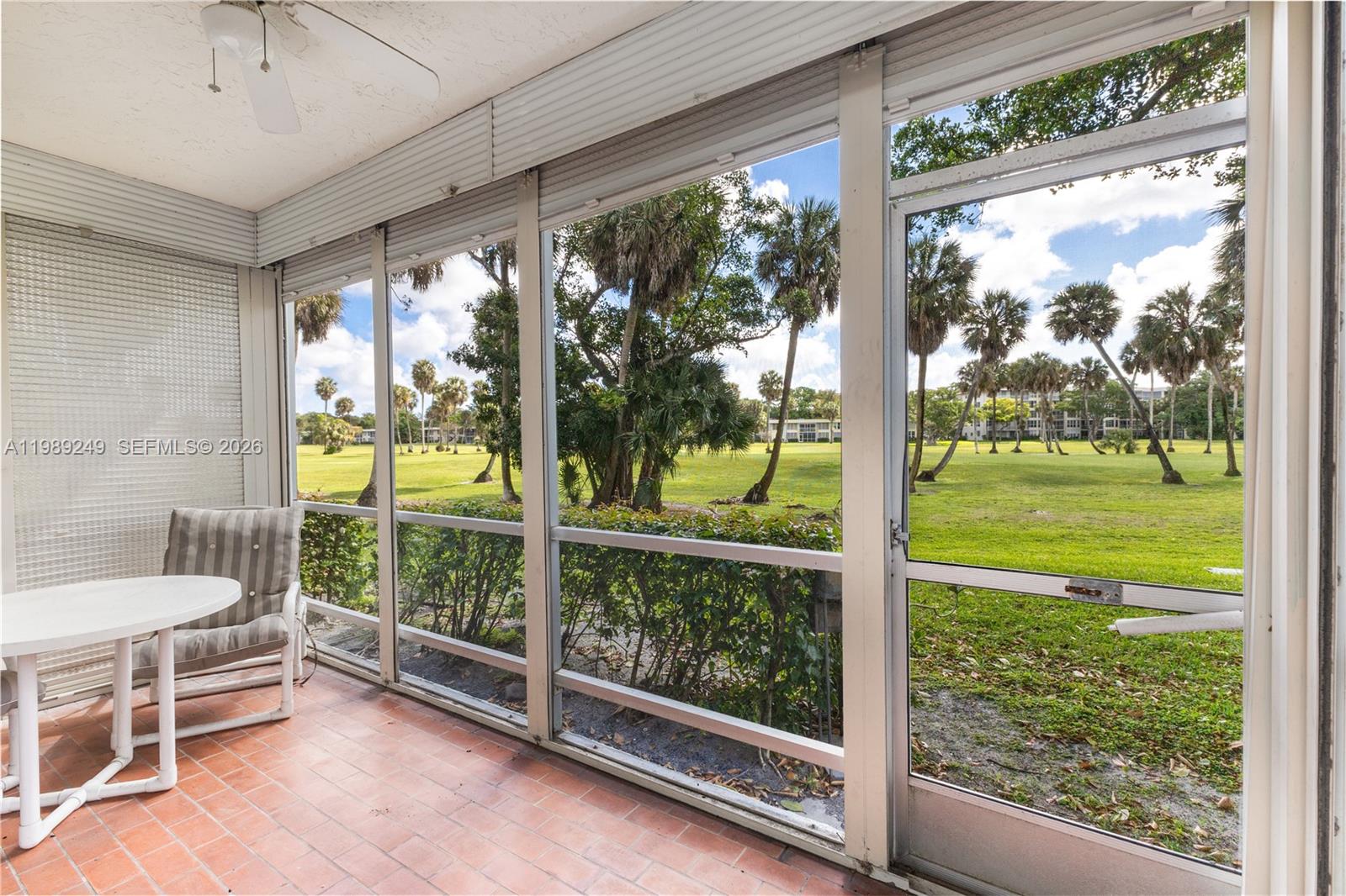 NO 124 PALM-AIRE COUNTRY - Residential