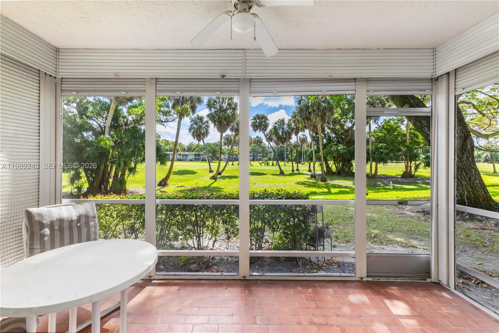 NO 124 PALM-AIRE COUNTRY - Residential