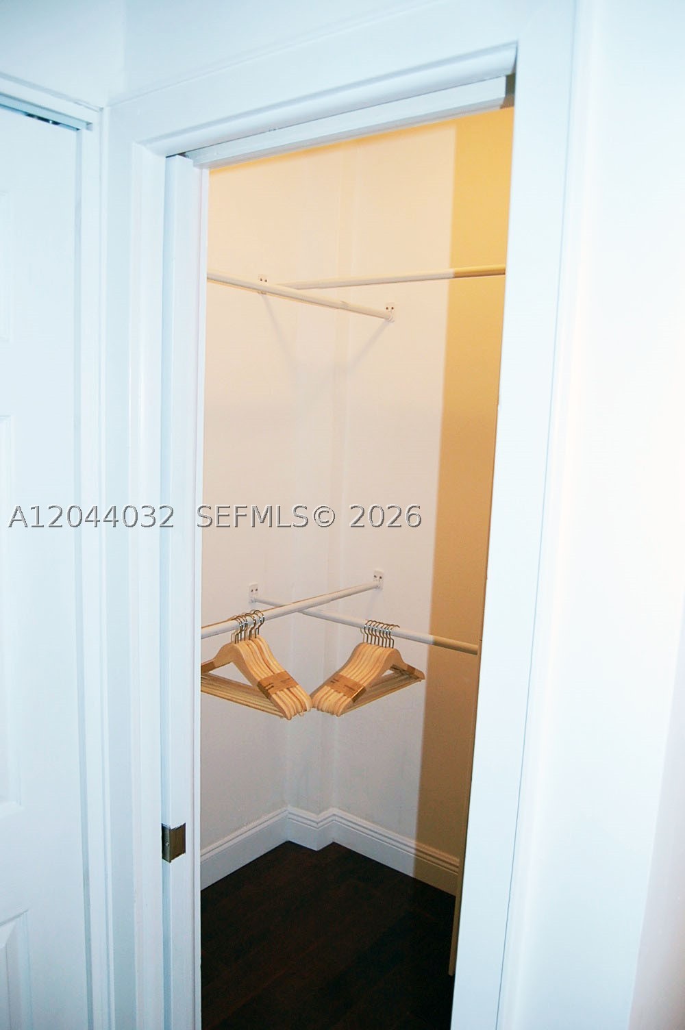 VENETIAN MANOR CONDO - Residential Lease