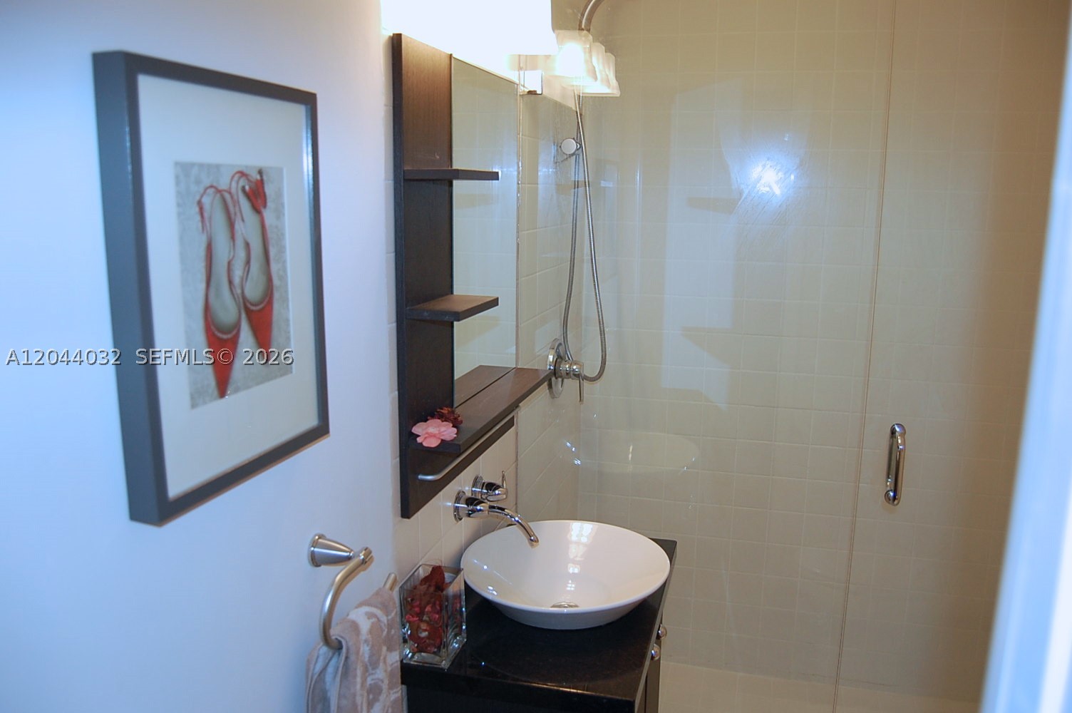 VENETIAN MANOR CONDO - Residential Lease