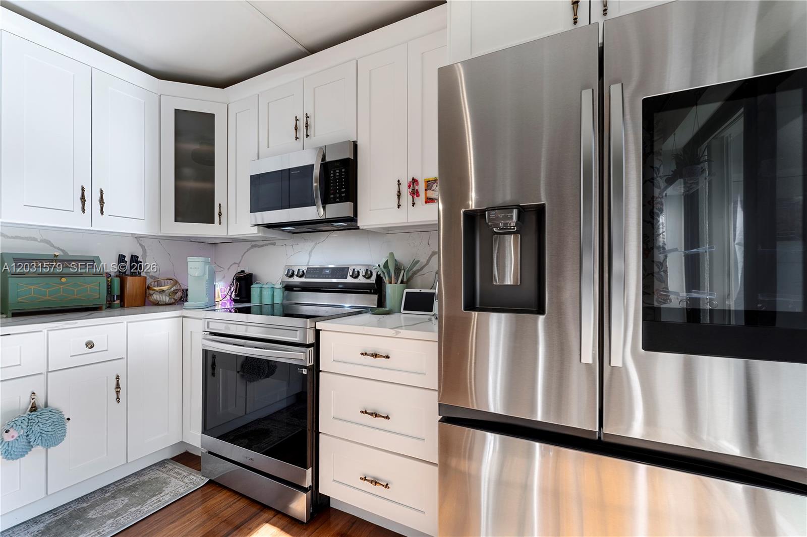 PINE ISLAND RIDGE SECTION - Residential