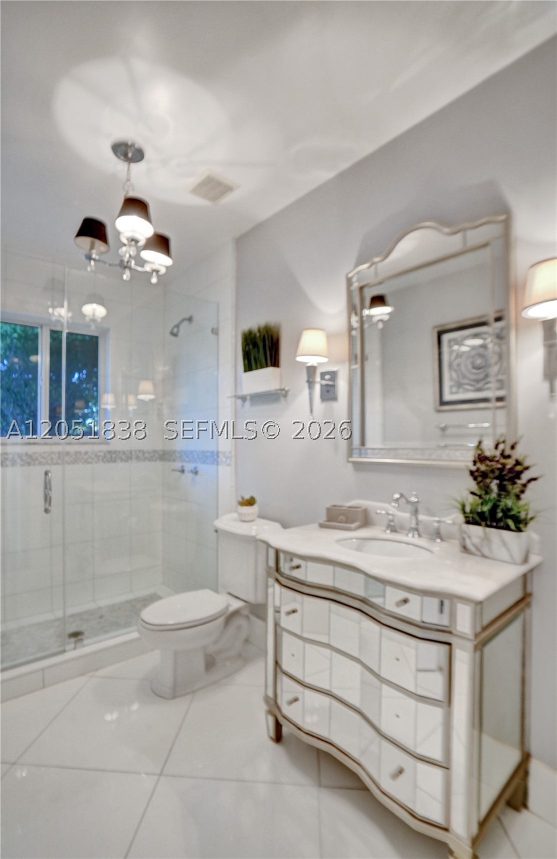 THE MANSIONS AT SUNSET 3R - Residential Lease