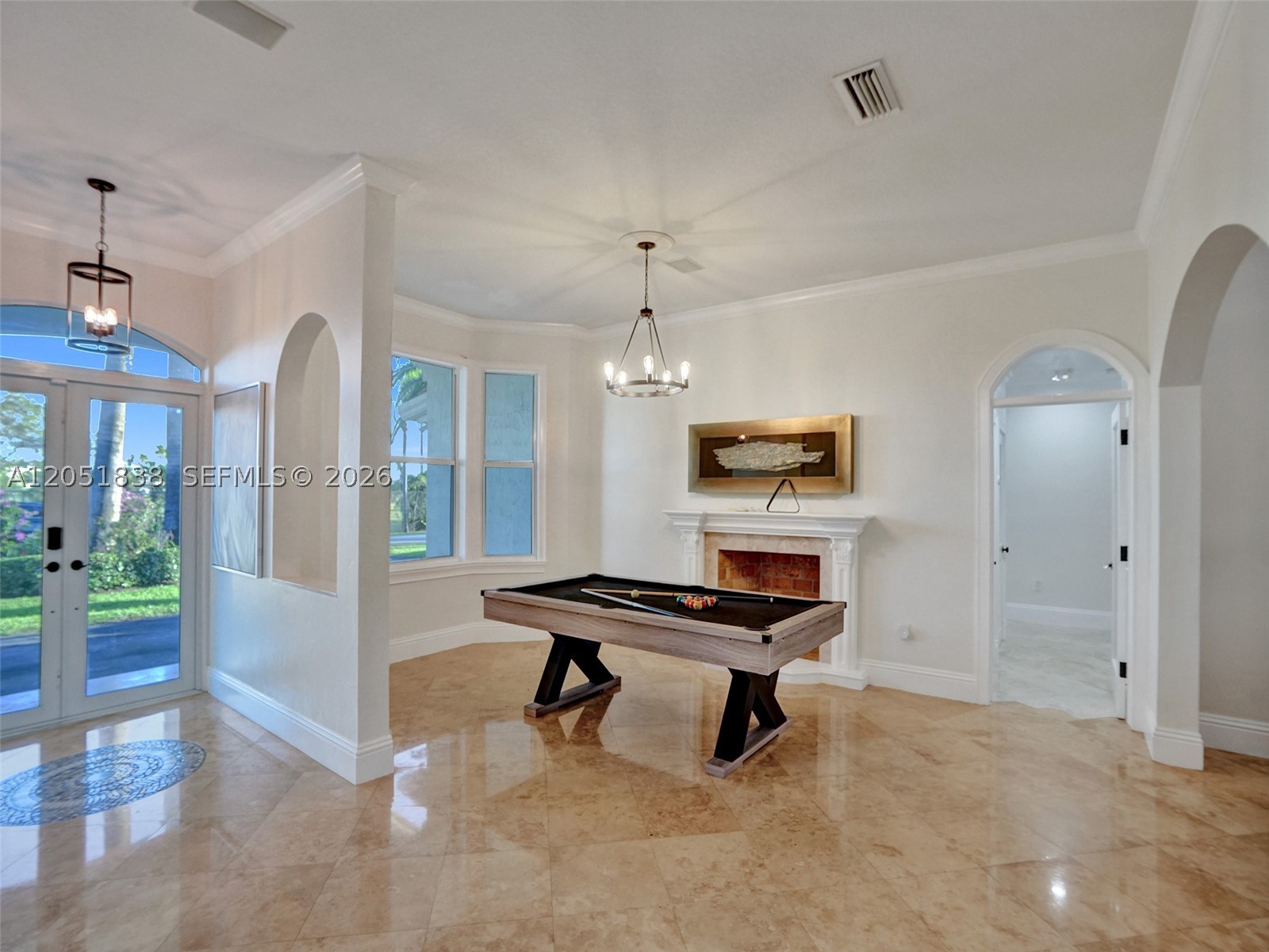 THE MANSIONS AT SUNSET 3R - Residential Lease