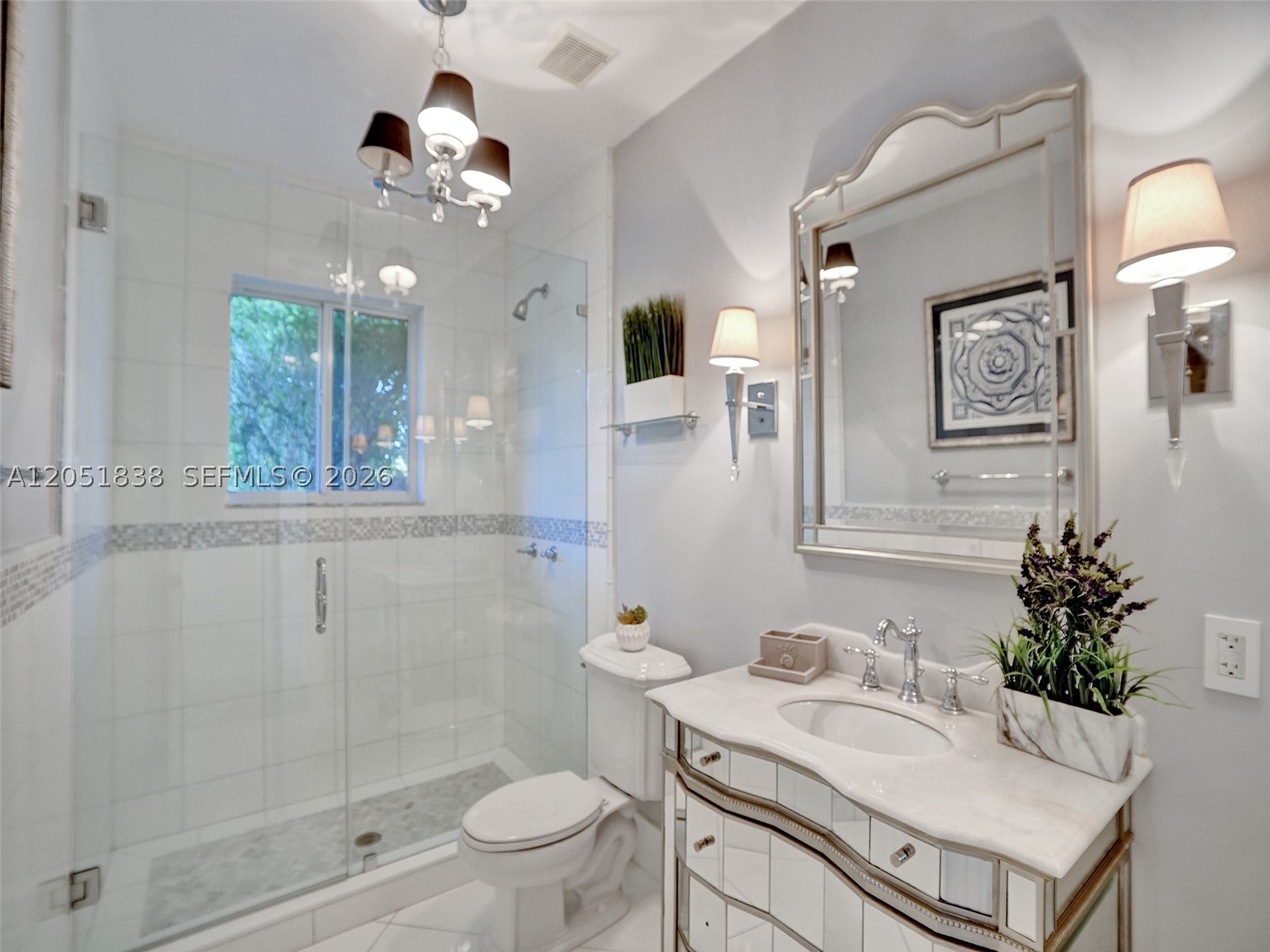 THE MANSIONS AT SUNSET 3R - Residential Lease