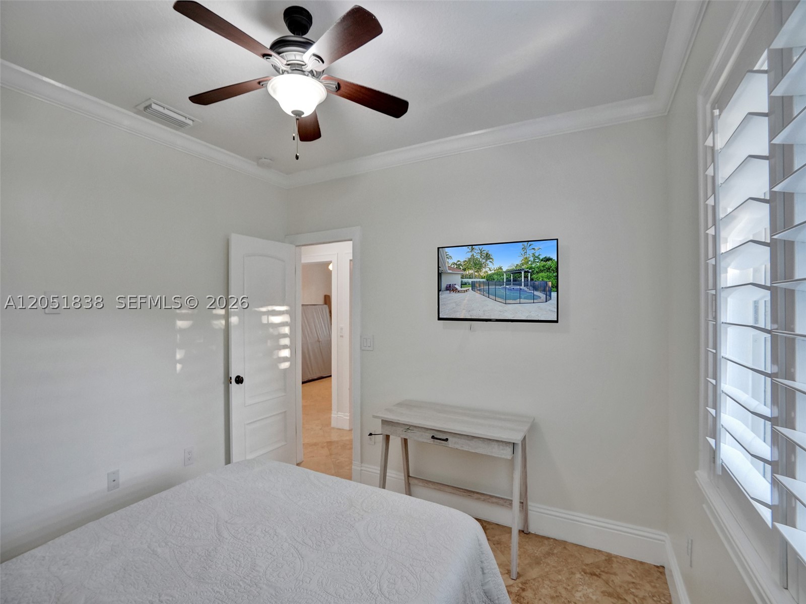 THE MANSIONS AT SUNSET 3R - Residential Lease