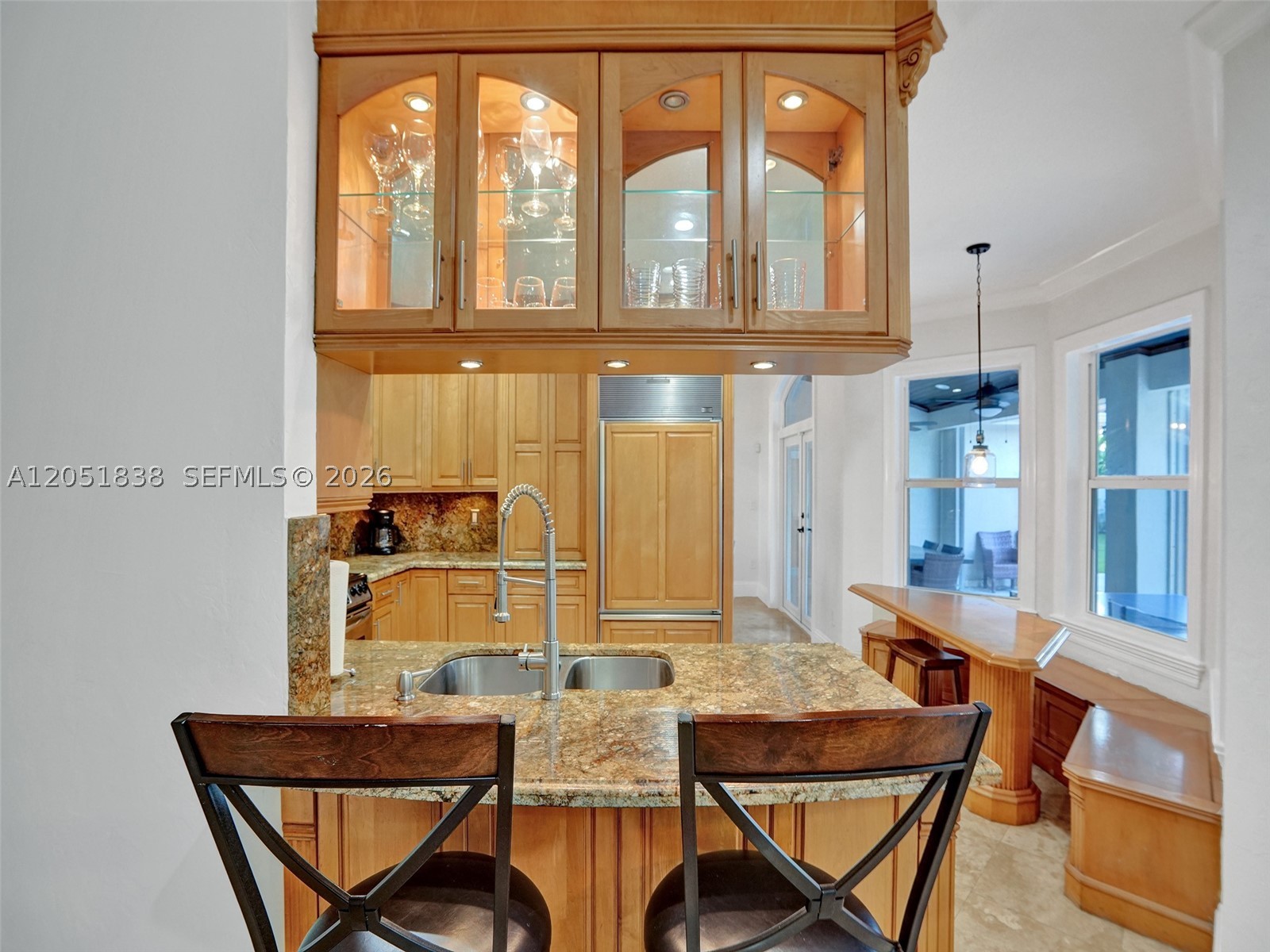 THE MANSIONS AT SUNSET 3R - Residential Lease