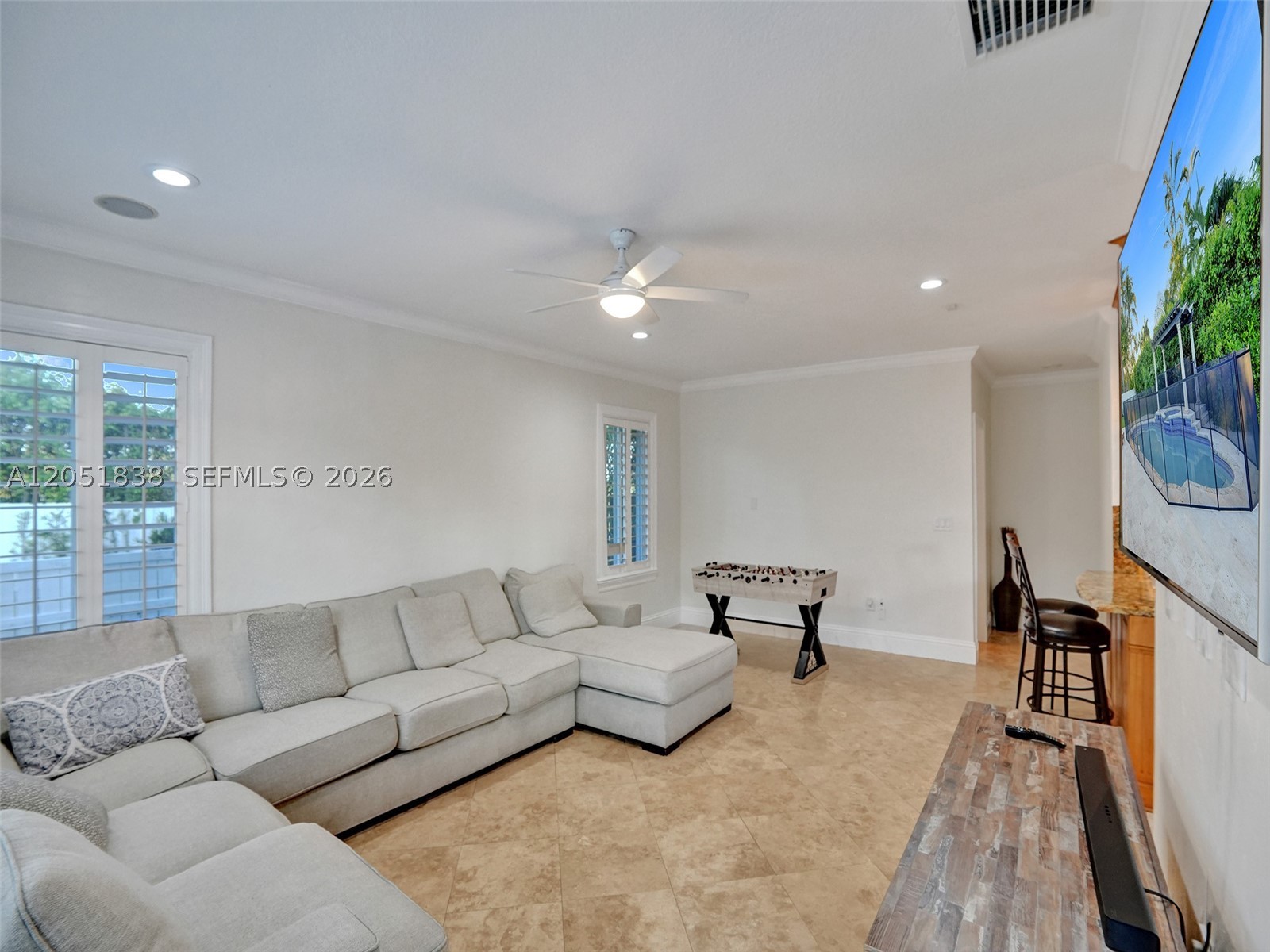 THE MANSIONS AT SUNSET 3R - Residential Lease