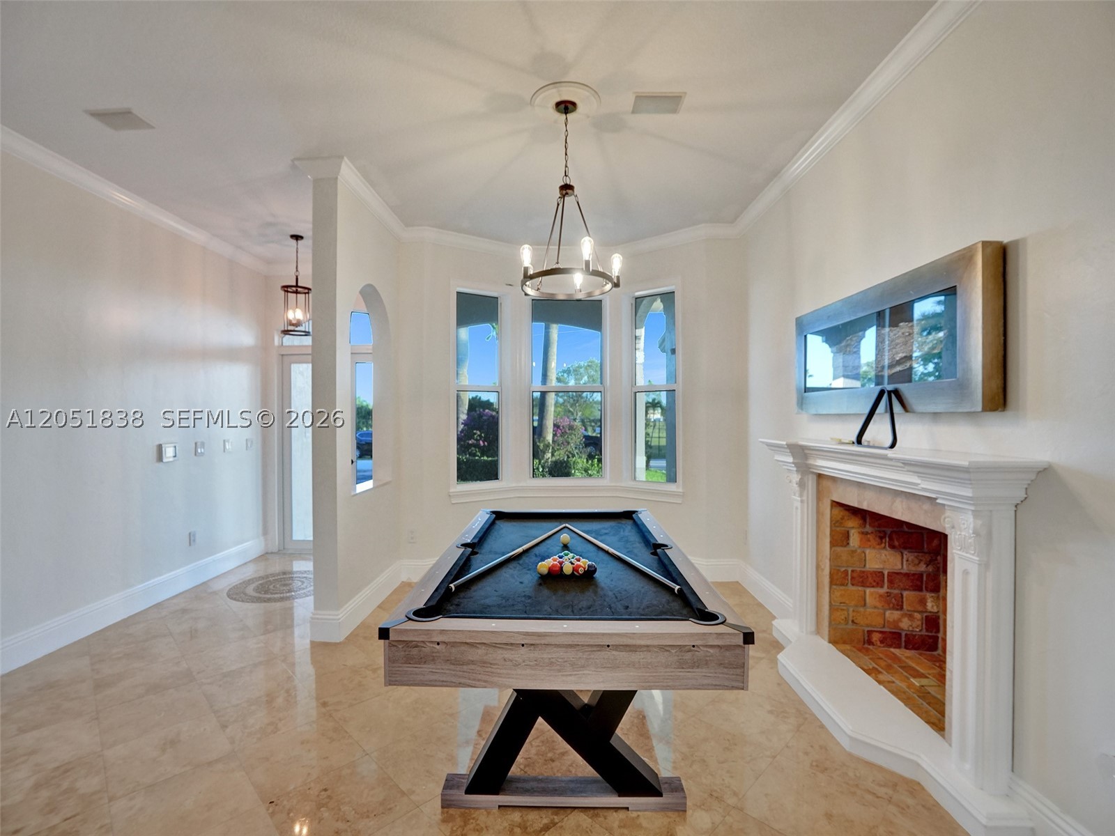 THE MANSIONS AT SUNSET 3R - Residential Lease