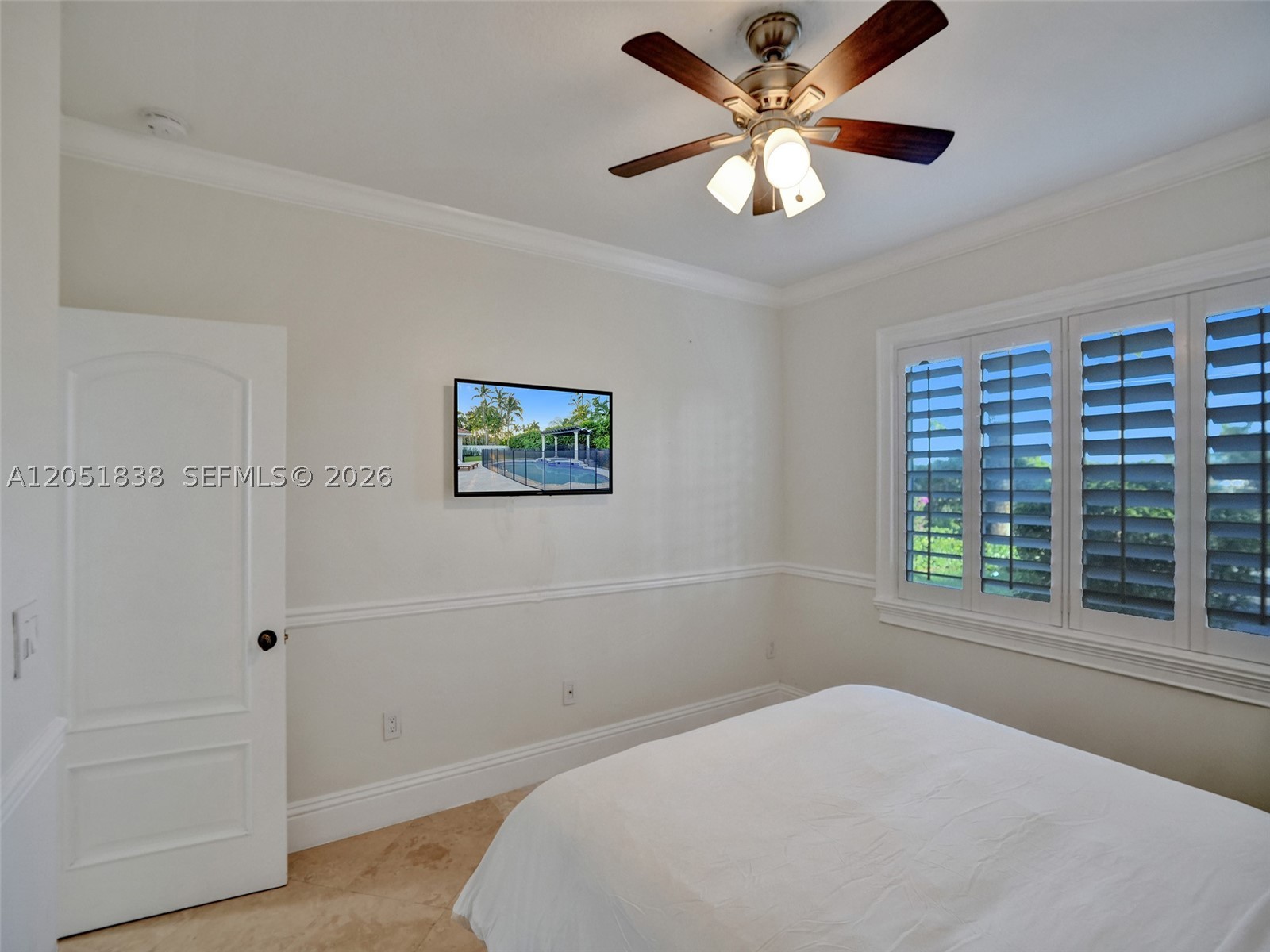 THE MANSIONS AT SUNSET 3R - Residential Lease