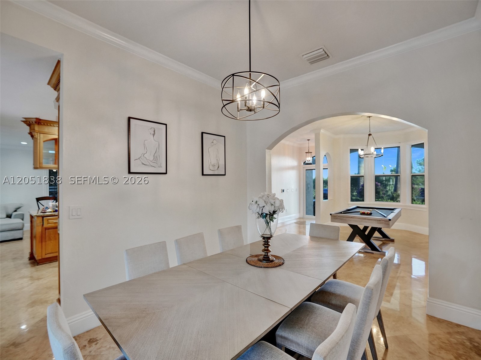 THE MANSIONS AT SUNSET 3R - Residential Lease