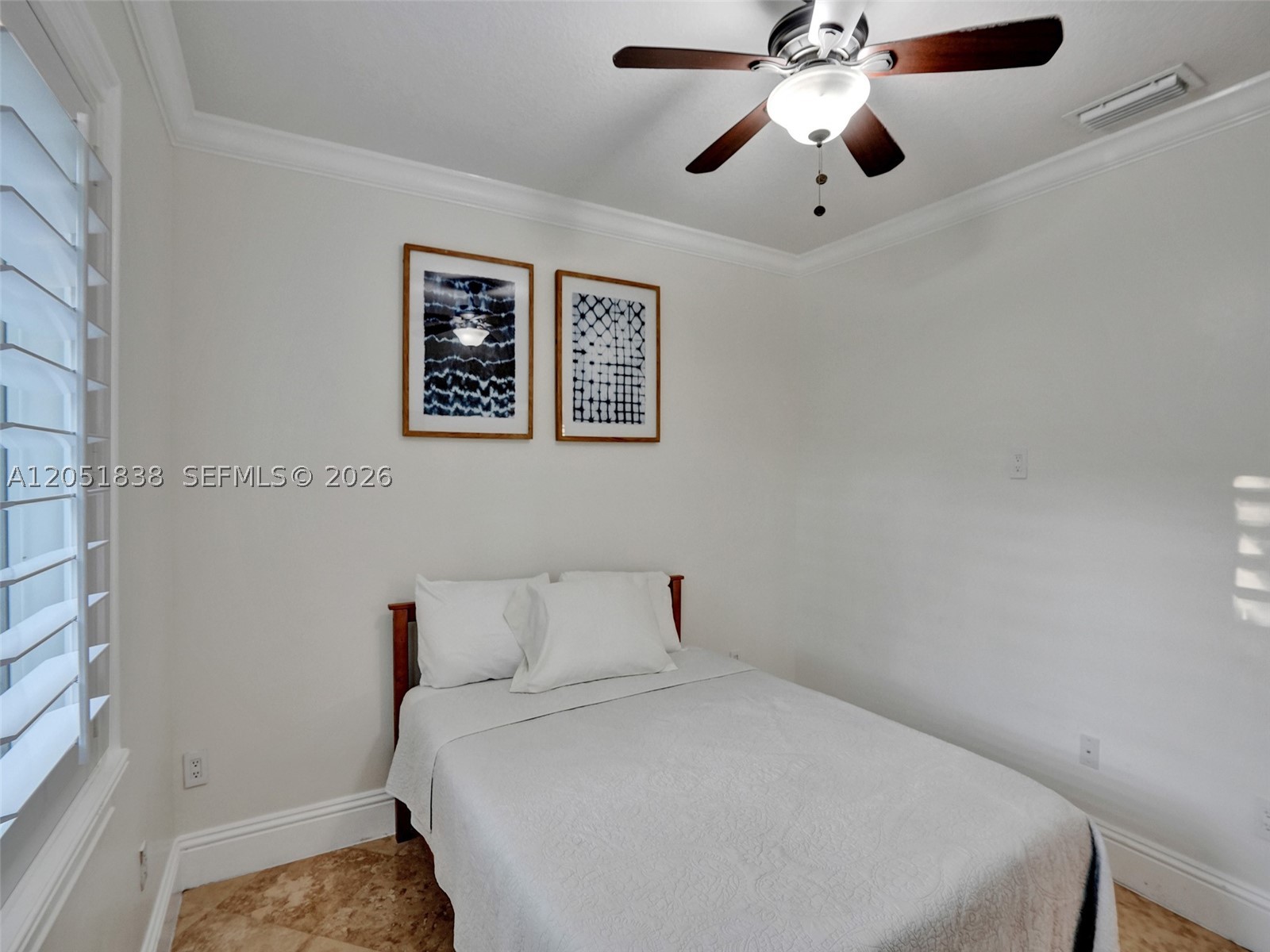 THE MANSIONS AT SUNSET 3R - Residential Lease