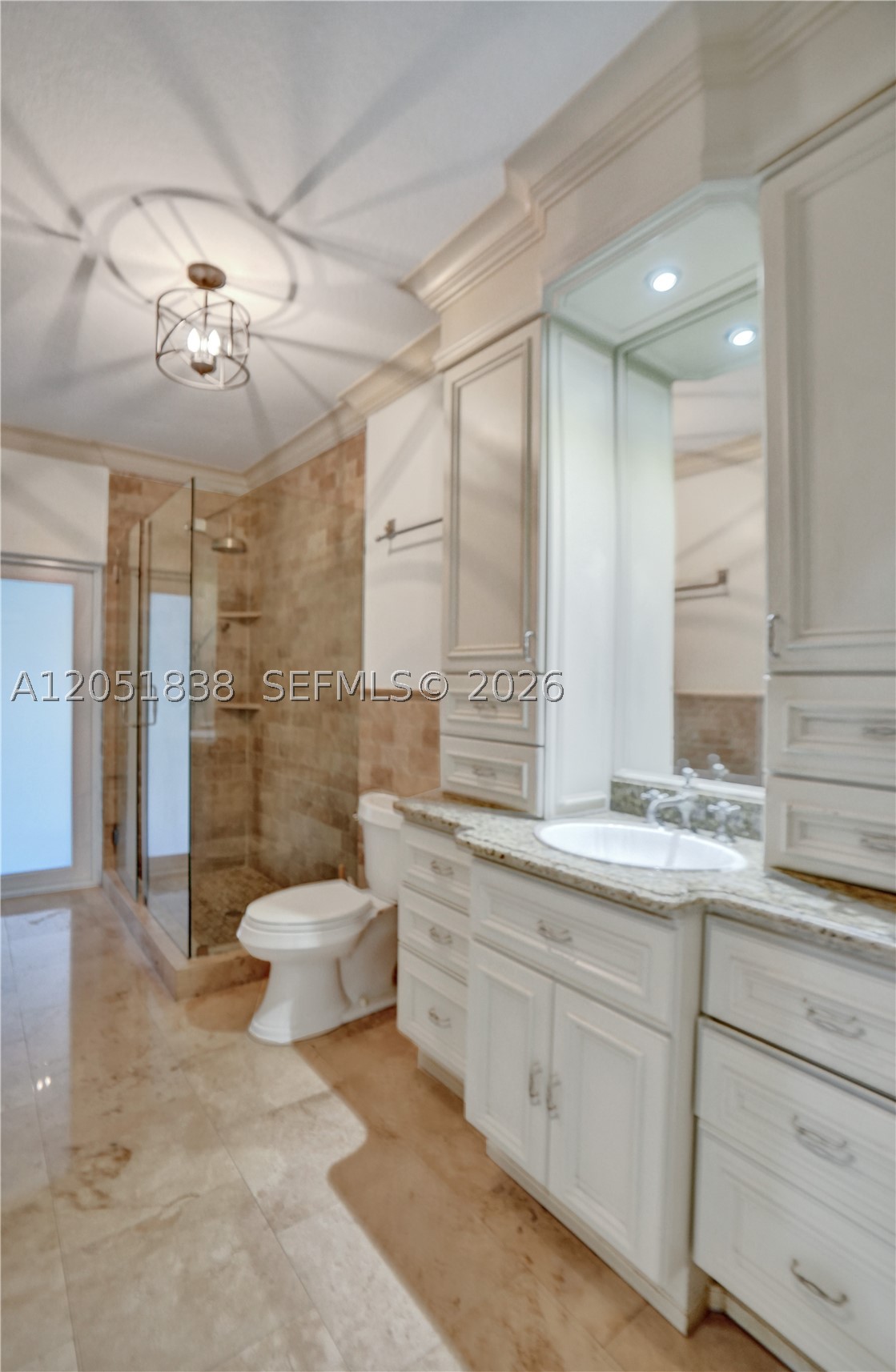 THE MANSIONS AT SUNSET 3R - Residential Lease