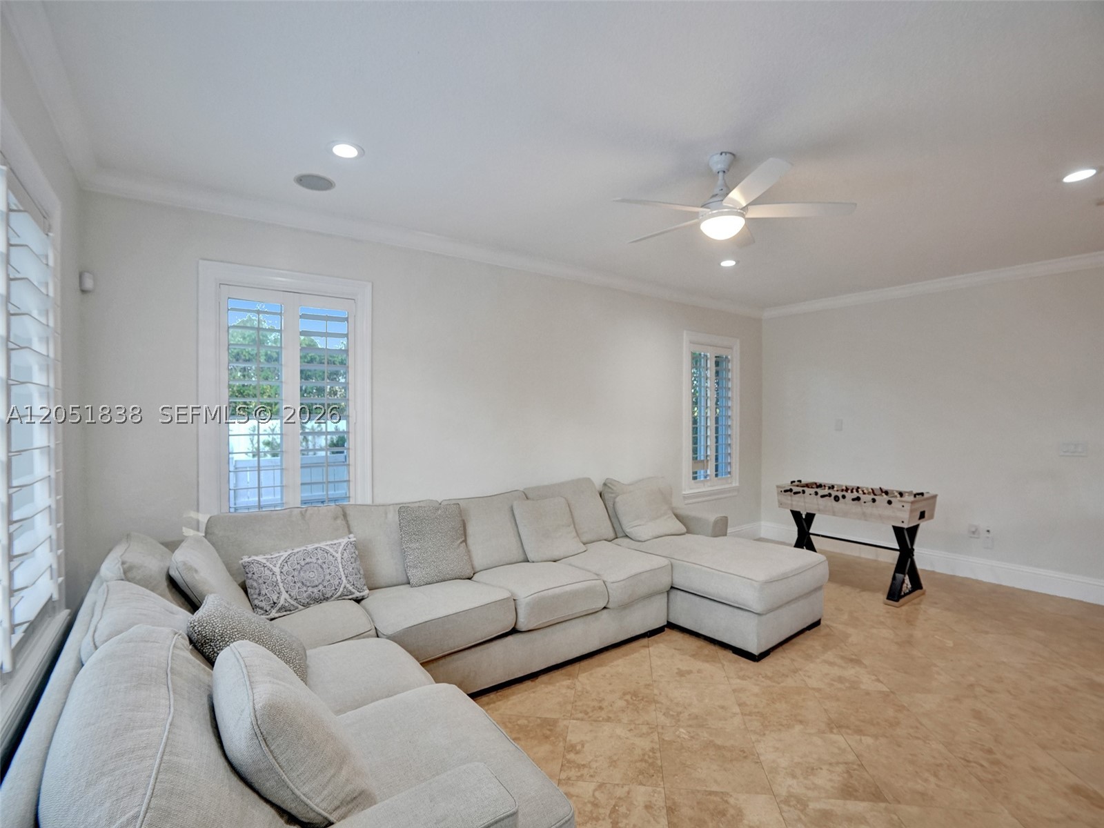 THE MANSIONS AT SUNSET 3R - Residential Lease