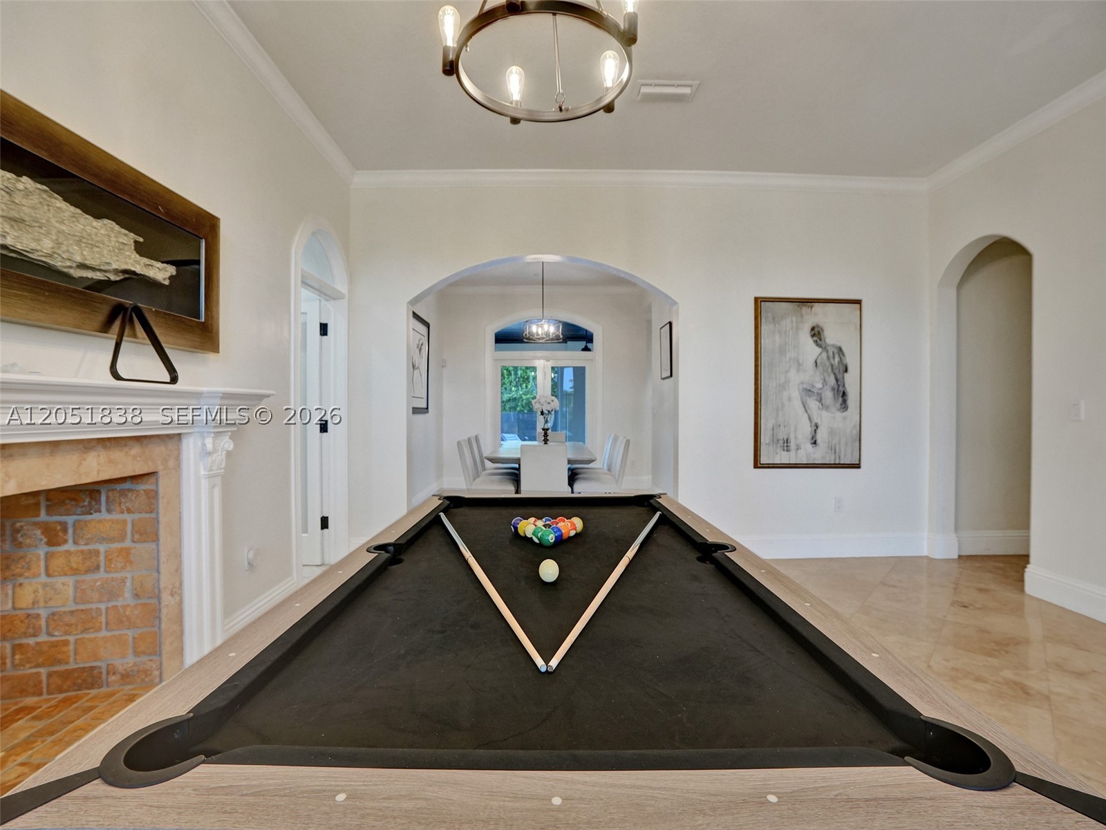 THE MANSIONS AT SUNSET 3R - Residential Lease