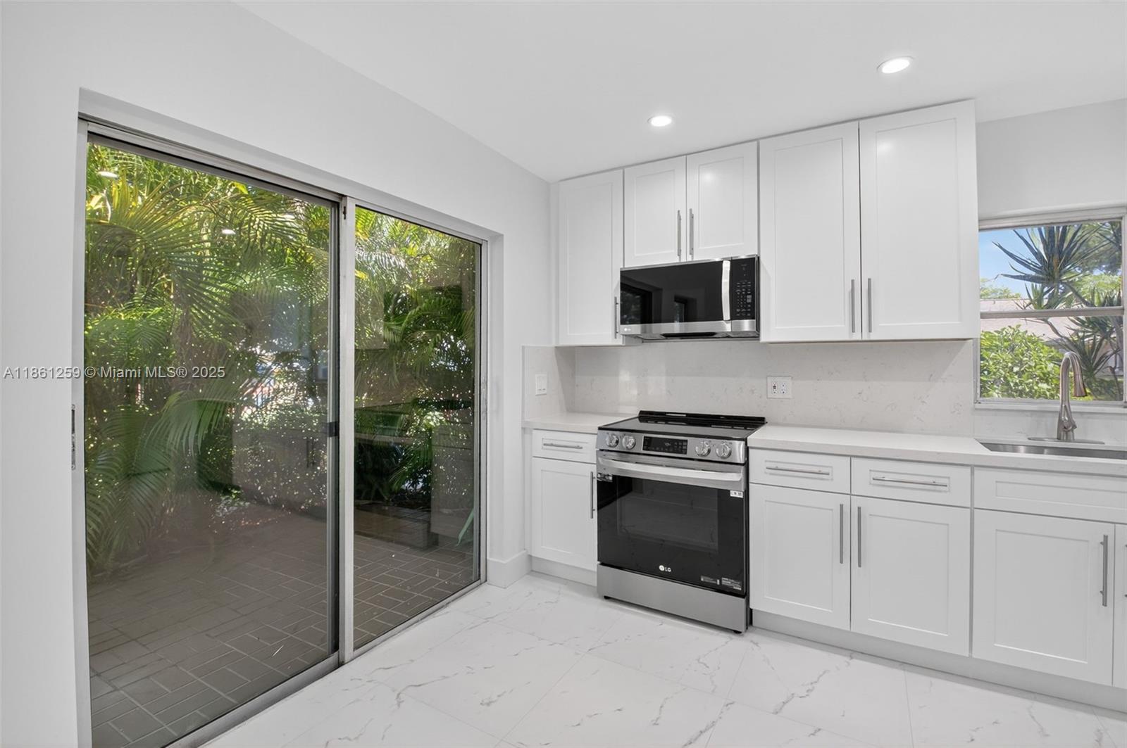 WHISPER WALK - Residential