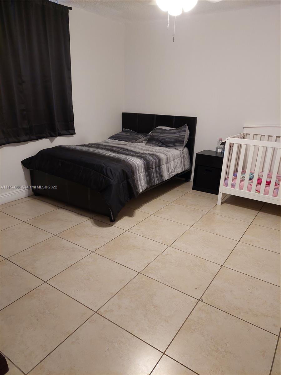 SAMARI LAKE EAST CONDO - Residential