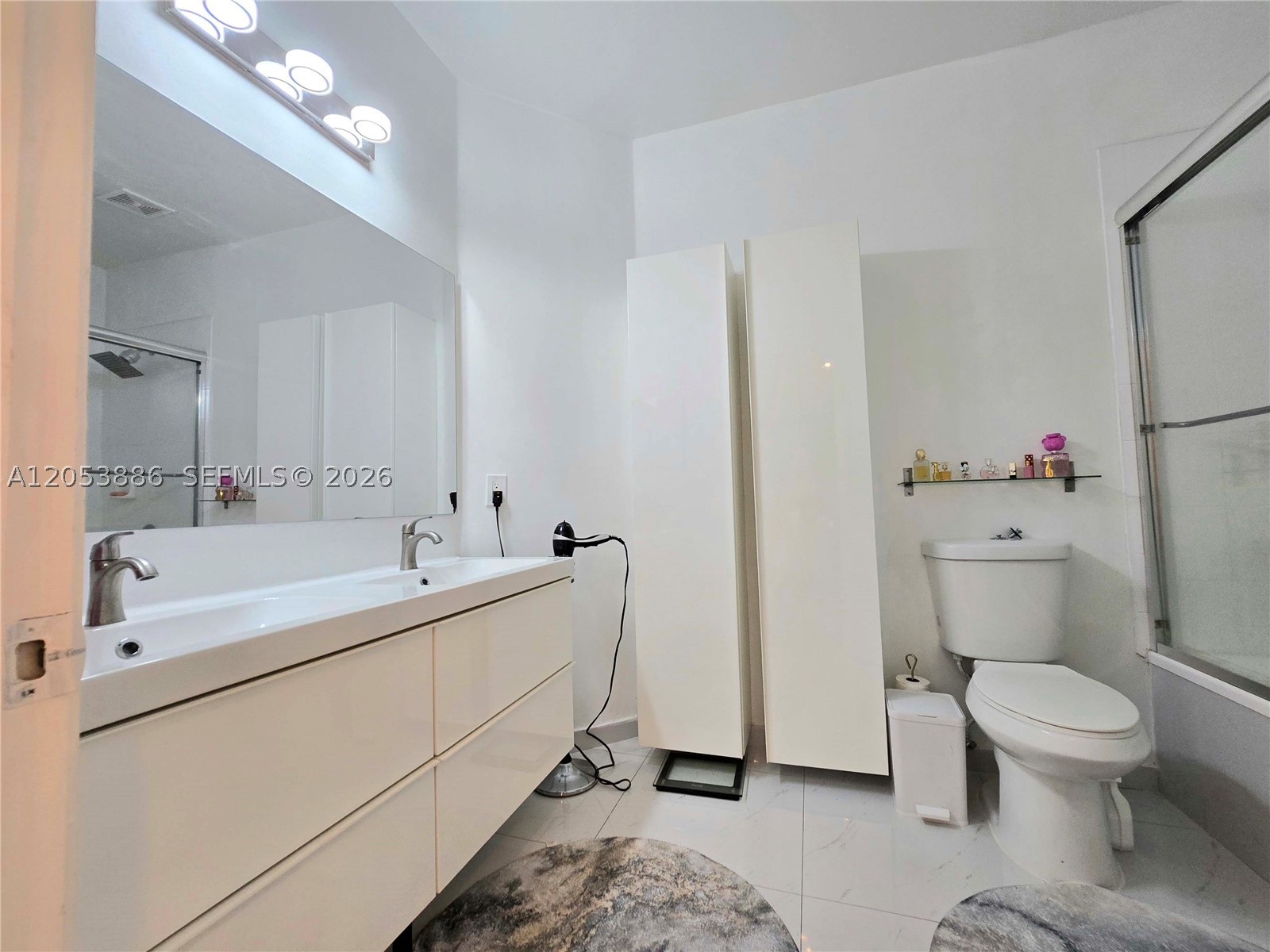 ISLANDS AT DORAL 1ST ADDN - Residential