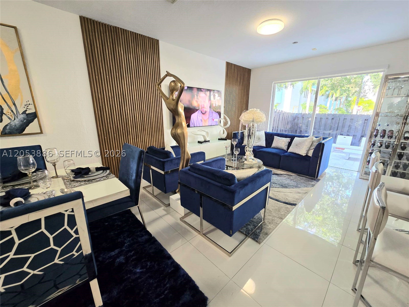 ISLANDS AT DORAL 1ST ADDN - Residential