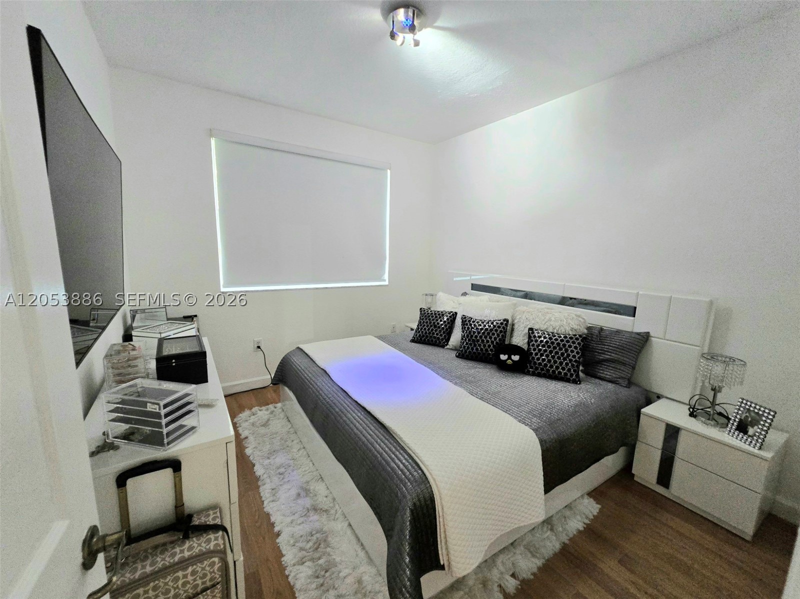 ISLANDS AT DORAL 1ST ADDN - Residential