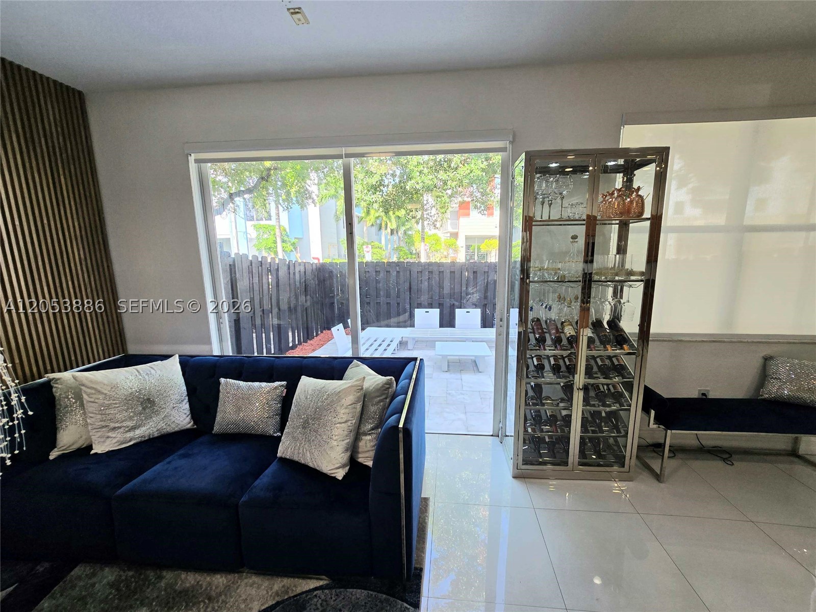 ISLANDS AT DORAL 1ST ADDN - Residential