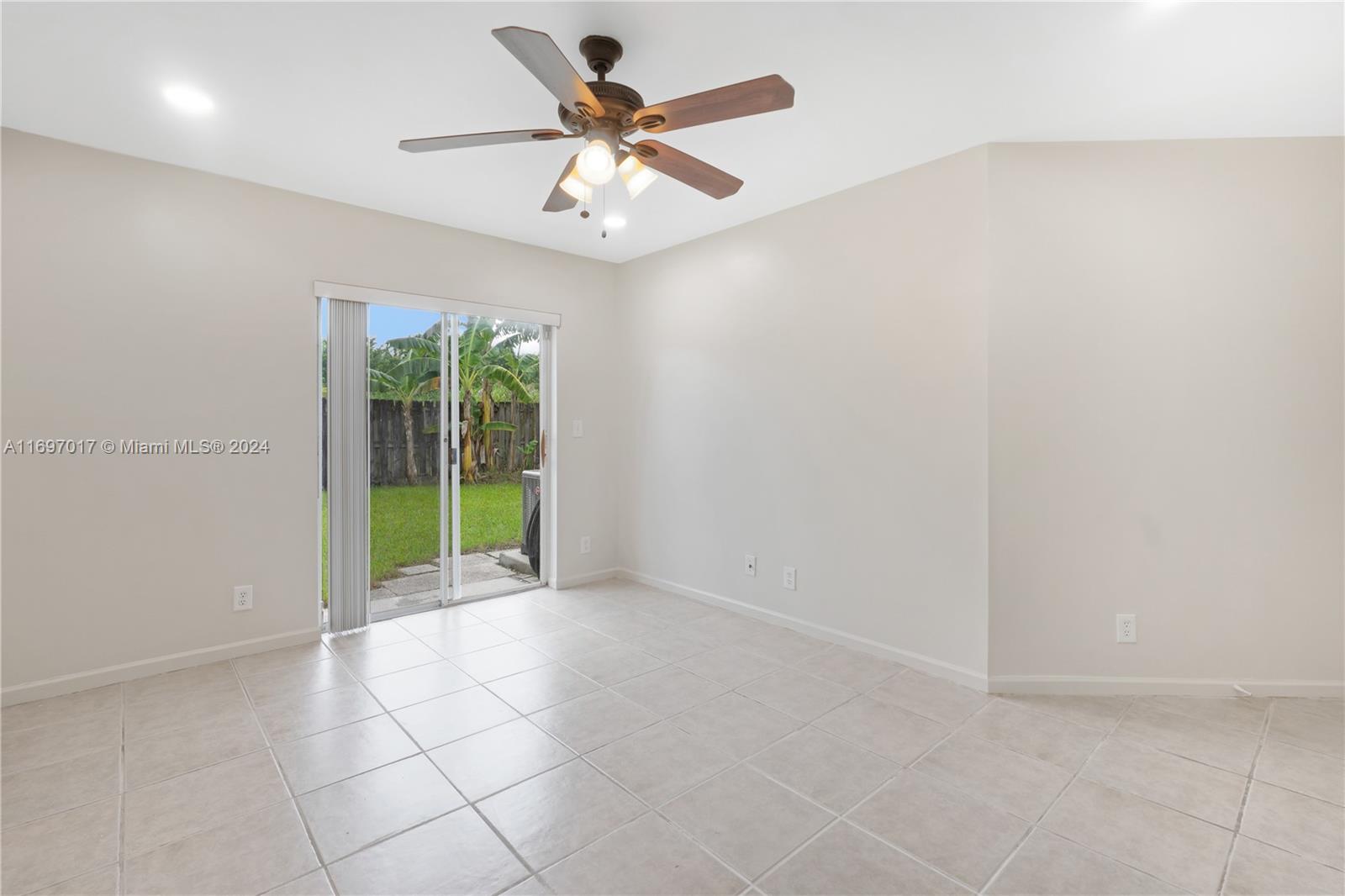 WEITZER SERENA LAKES WEST - Residential