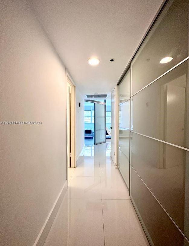 THE DECOPLAGE CONDO - Residential