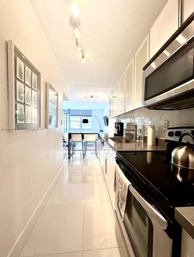 THE DECOPLAGE CONDO - Residential