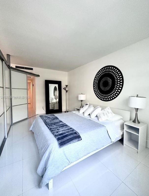 THE DECOPLAGE CONDO - Residential