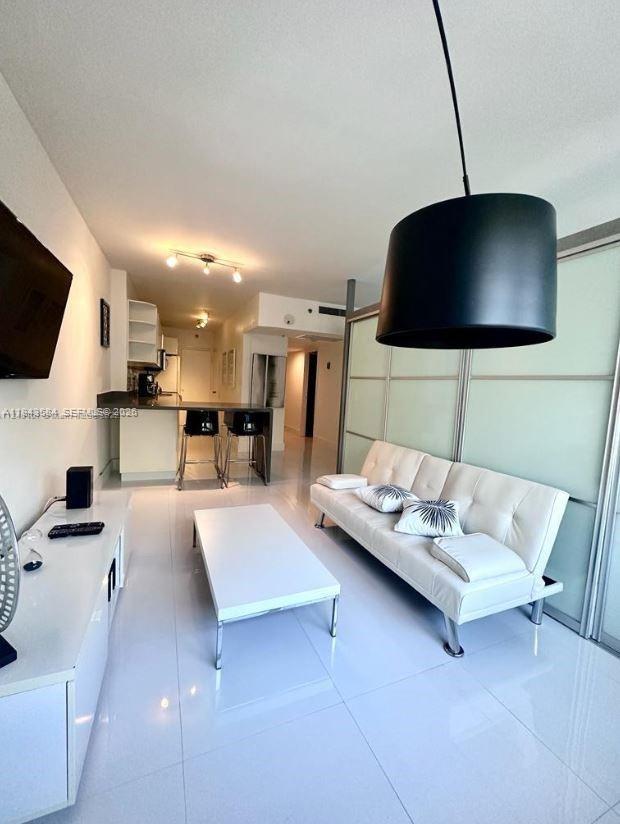 THE DECOPLAGE CONDO - Residential