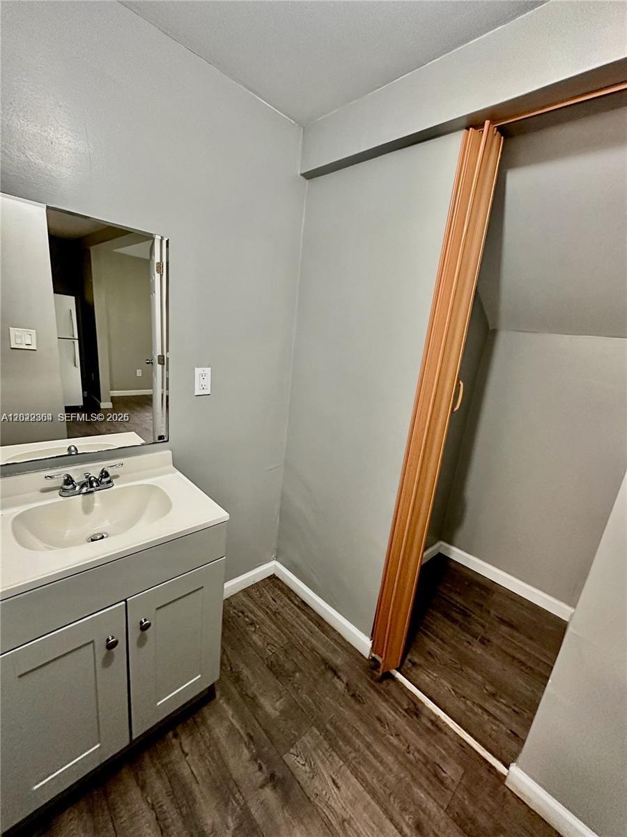 GORDON DALE PK - Residential Lease