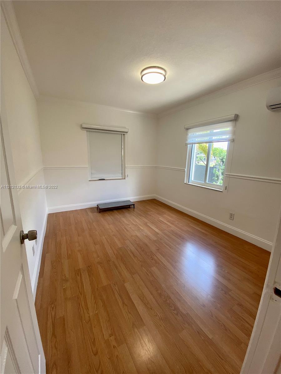 ROBINS VILLAS - Residential Lease