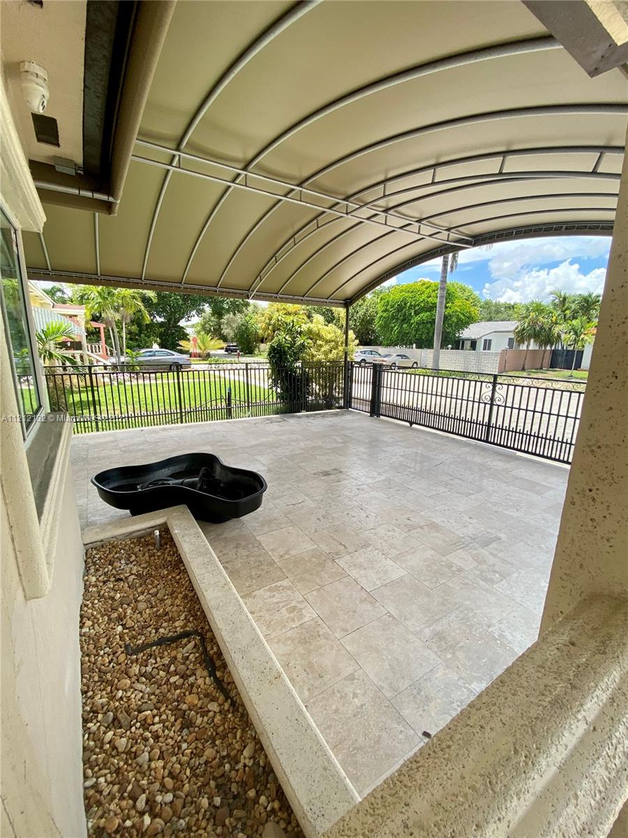 ROBINS VILLAS - Residential Lease