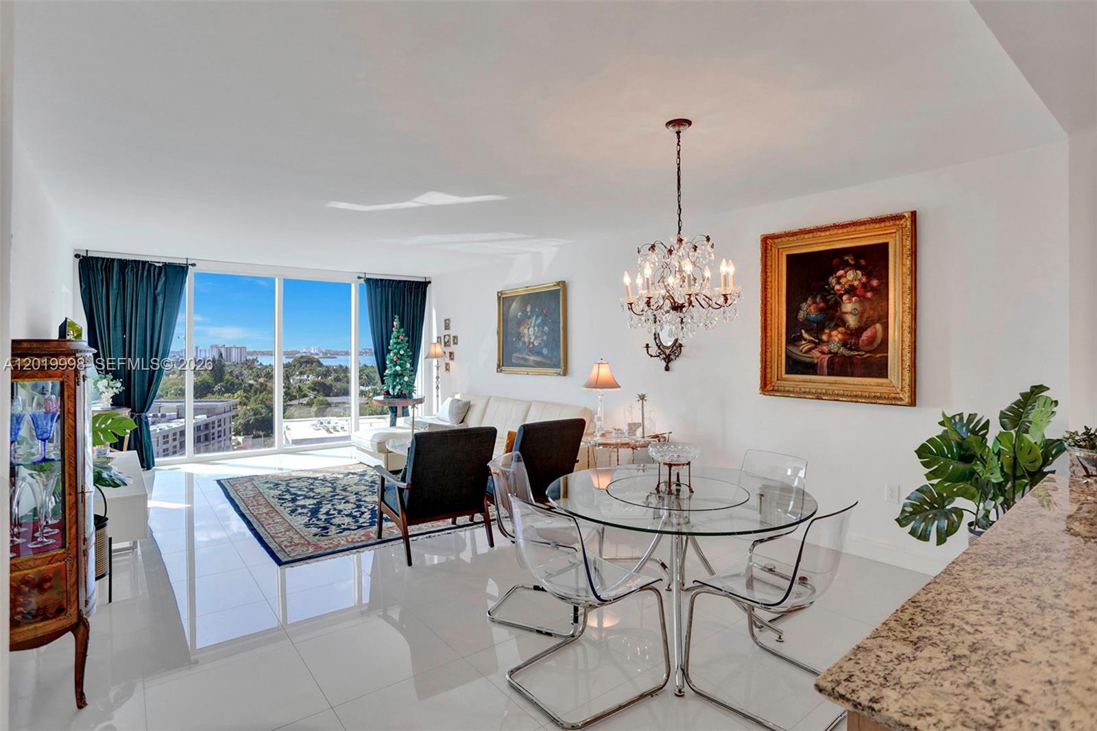 HARBOUR HOUSE - Residential