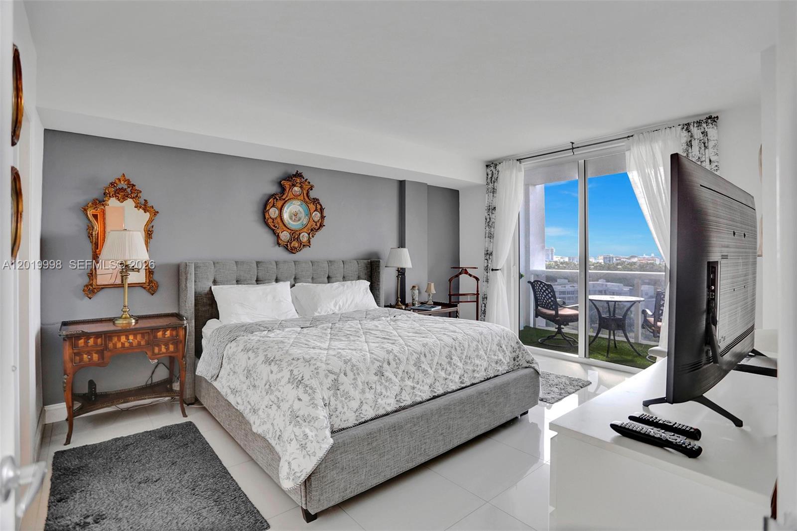 HARBOUR HOUSE - Residential