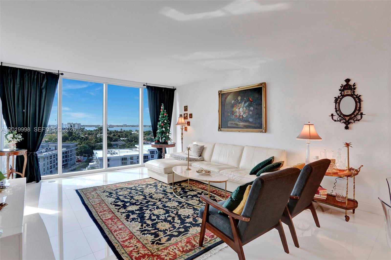 HARBOUR HOUSE - Residential