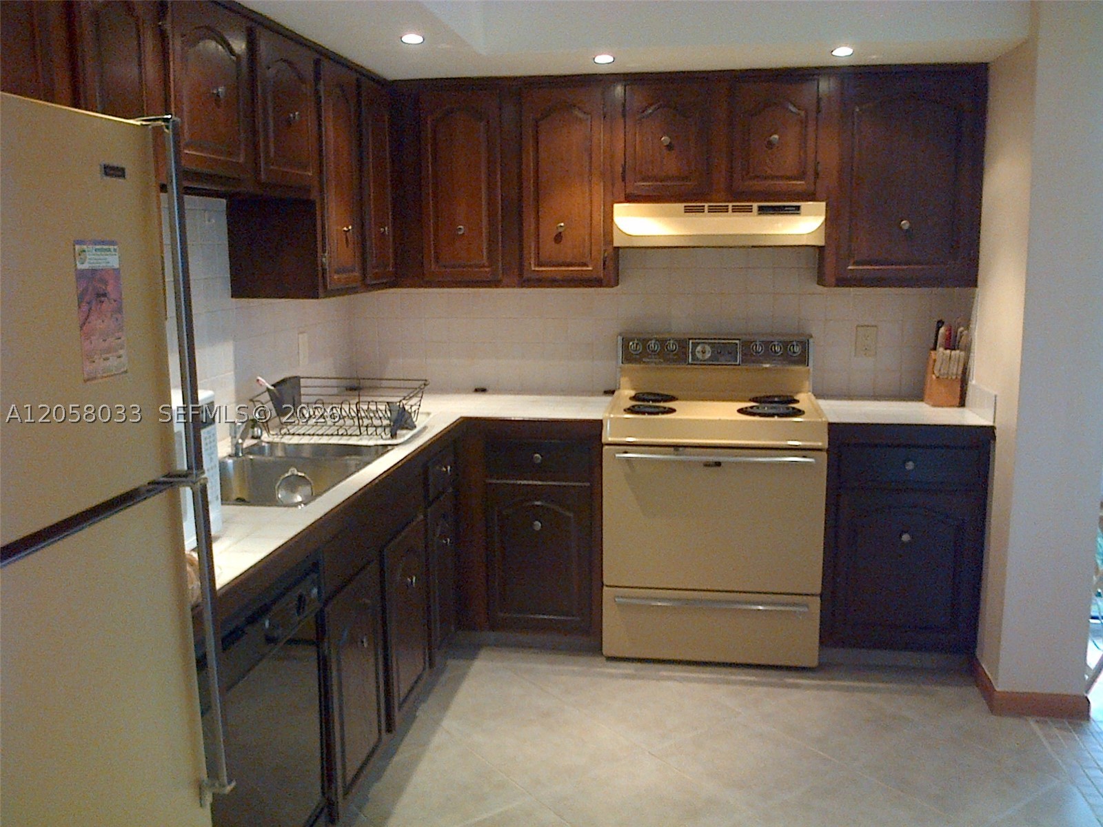 LAKEWOOD MIDRISE CONDO - Residential