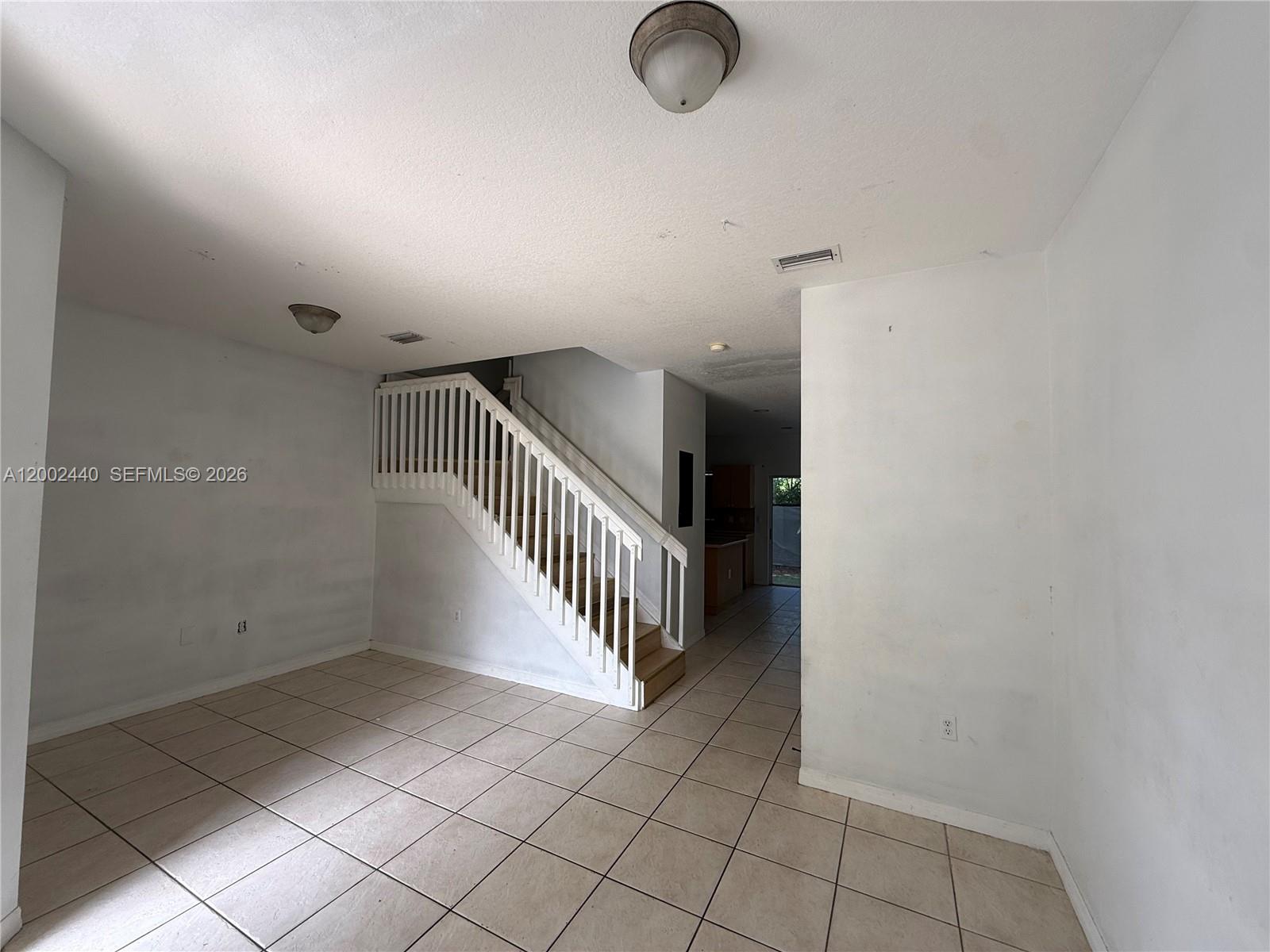 VENETIA GROVE - Residential Lease