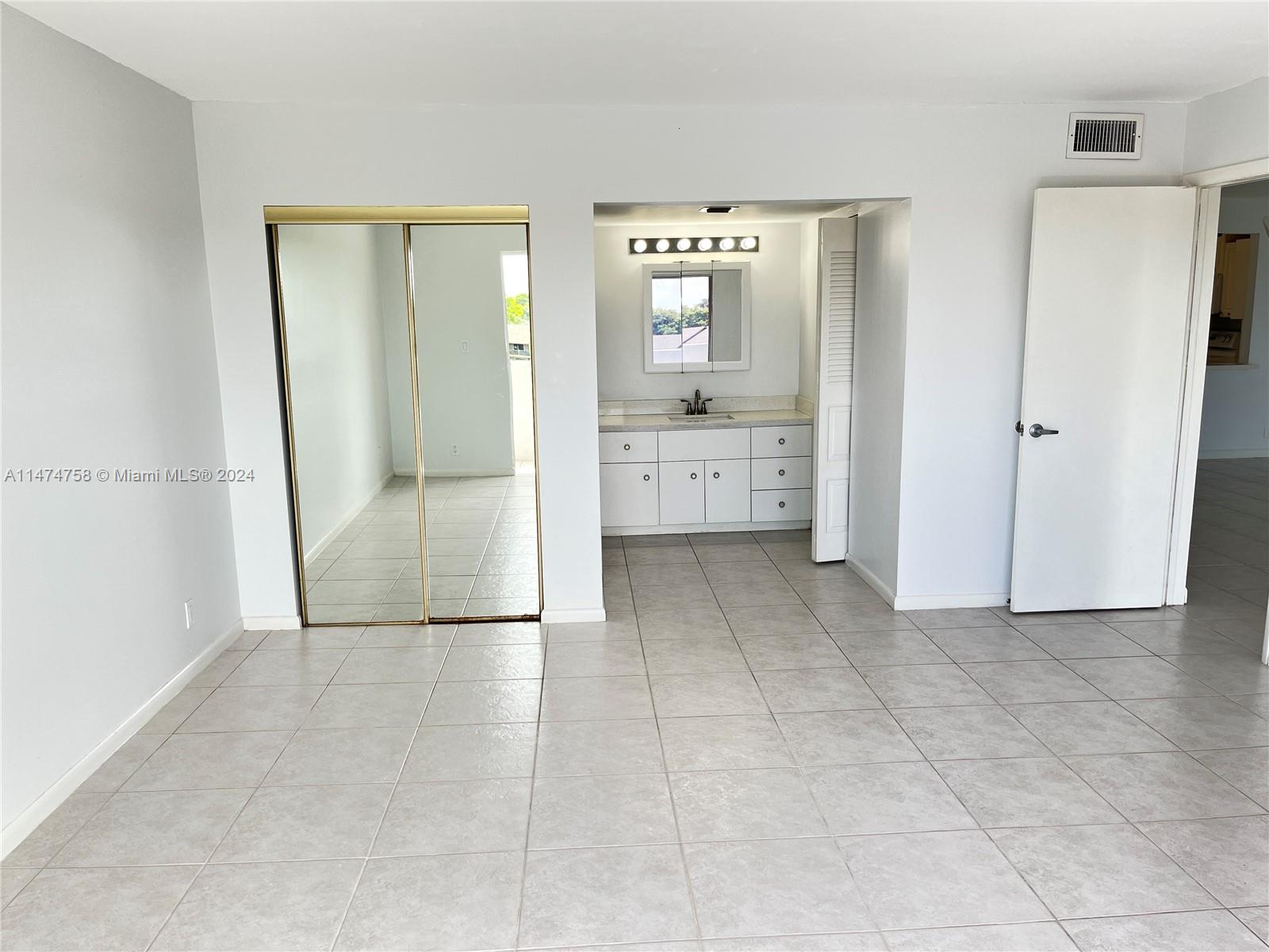 SUNRISE ISLAND CONDOMINIU - Residential