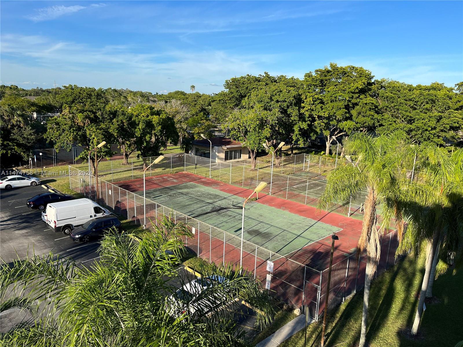 SUNRISE ISLAND CONDOMINIU - Residential