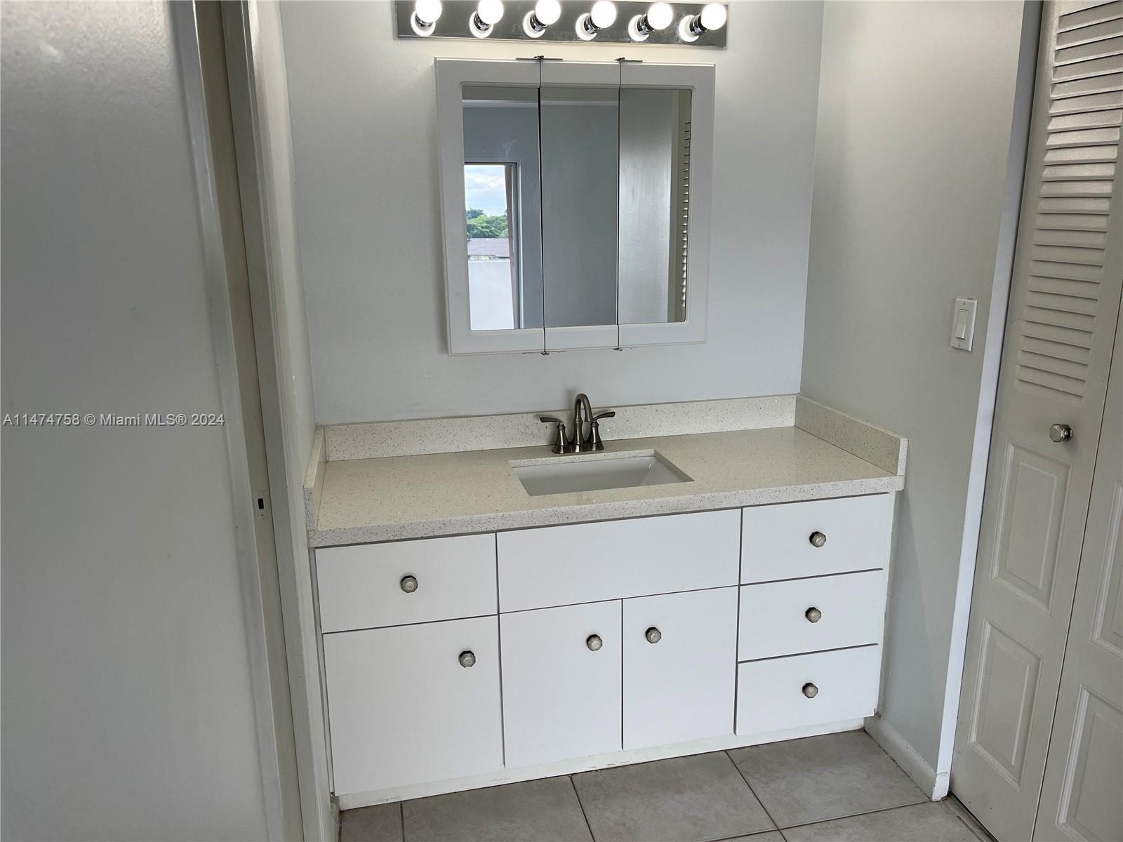 SUNRISE ISLAND CONDOMINIU - Residential